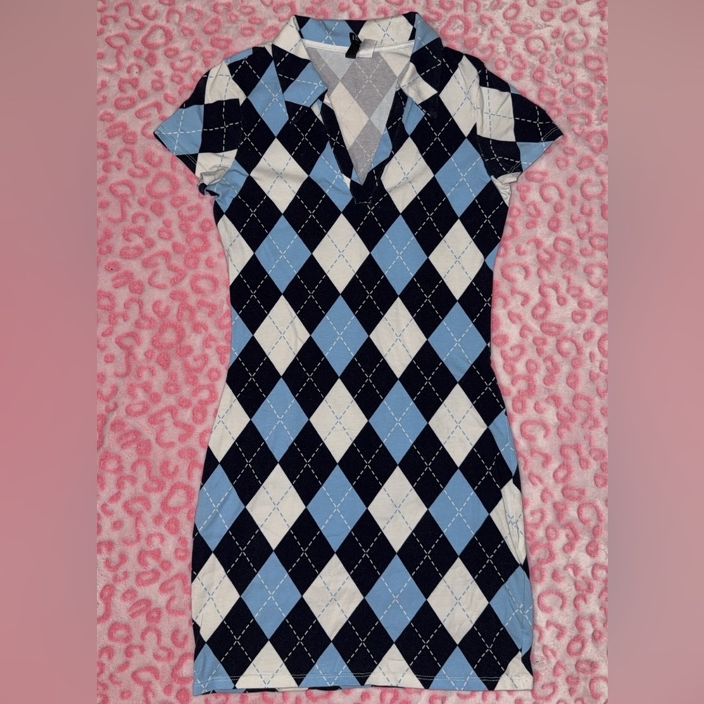 Argyle Pattern V-Neck Knit Dress in Blue and Black